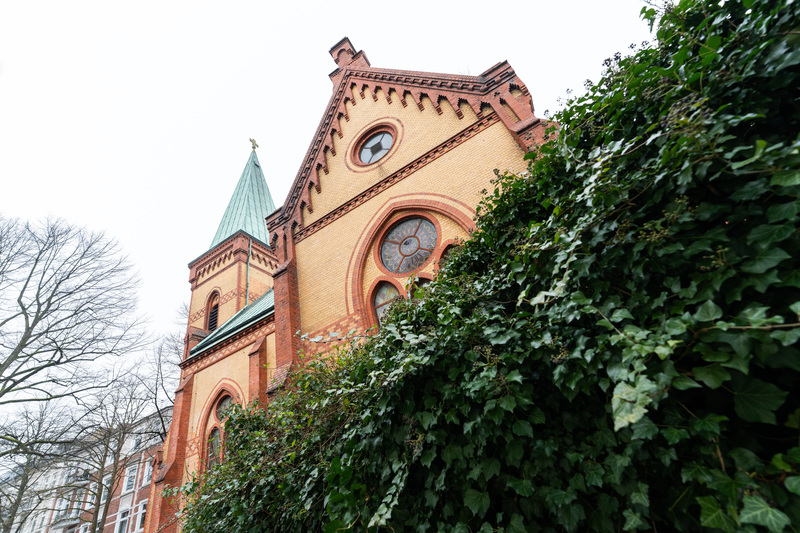 zufälliges Bild aus dem Innenraum der Kirche der Stille